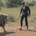 Don Vergas jugando futbol :v