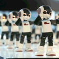 100 dancing robots